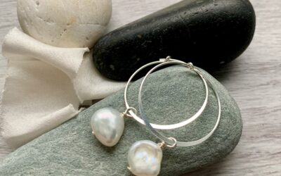Keishi Pearl Silver Hoops